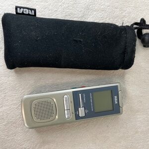 RCA VR5330R Digital Voice Recorder With USB Handheld Compact w/case